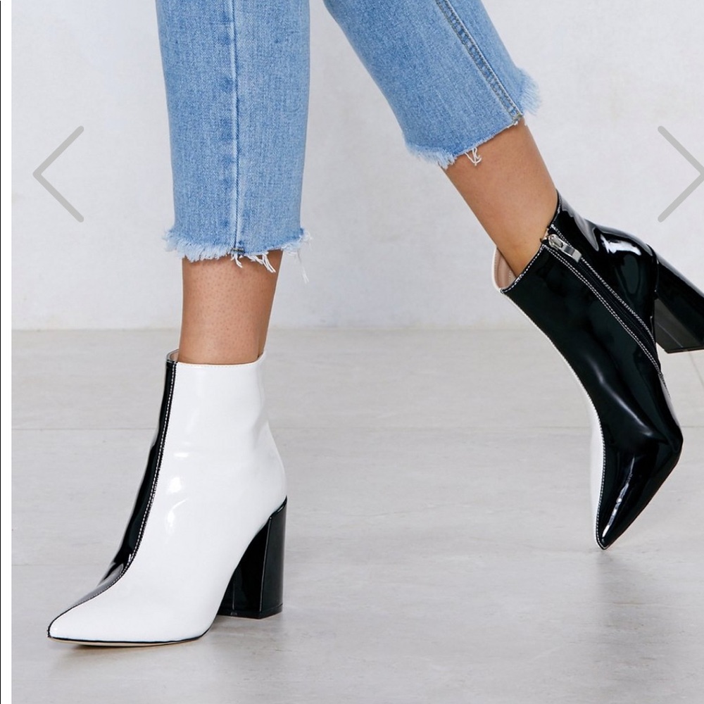 NASTGAL 2 tone booties size 5!